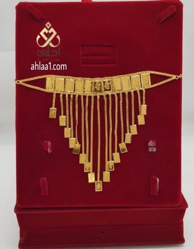 مخنق مطلي فرنسي