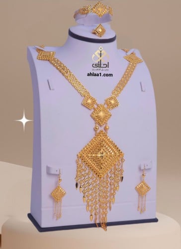 طقم ملكي الورده فرنسي مطلي مطابق للذهب