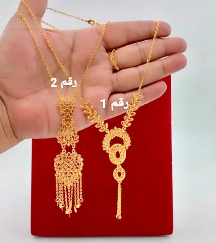 عقد كبير مطلي