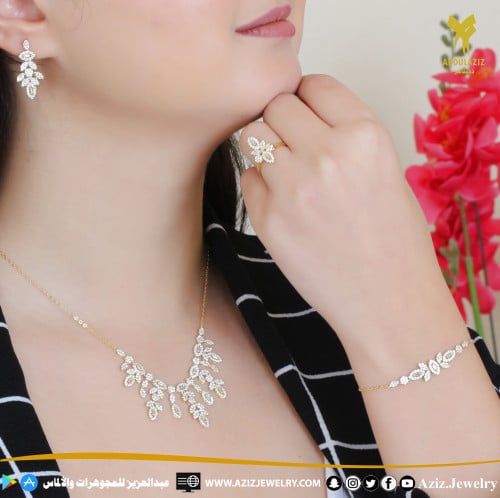 طقم ذهب عيار 18