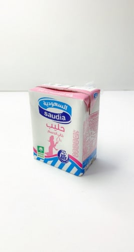 حليب كامل الدسم السعودية 200مل خالي الدسم