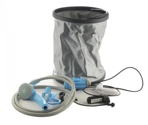 دش وشطاف المسافر القابل للشحن مع سطل 15 لتر وبطاري...