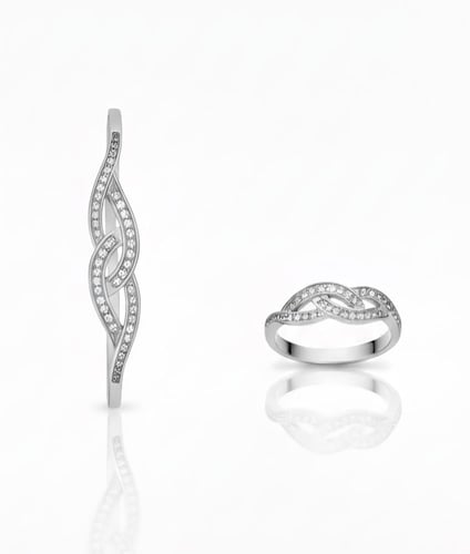 طقم نسائي ساعه واسواره فضي مينا ابيض