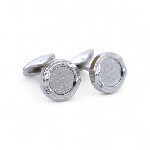 طقم هدايا رجالي فاخر مع الشماغ فضي كامل