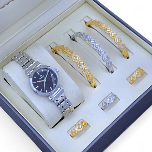 طقم نسائي ساعه واساور باللون الفضي