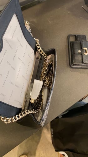 دكني كروس او كتف متوفر بيج