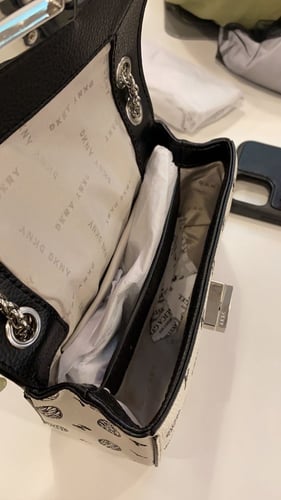 دكني كروس صغيره ابيض واسود