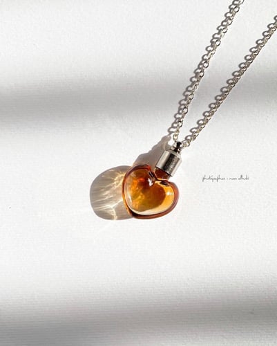 قلب زجاجي - ليس حجر كريم