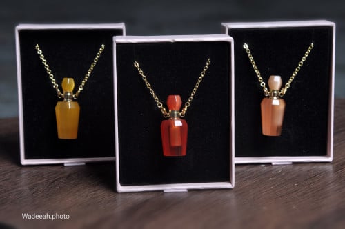 عين الهر أحمر