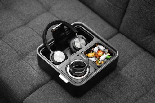 كاوتش كونسول منظم للمشروبات والاكل مع حامل اكواب م...