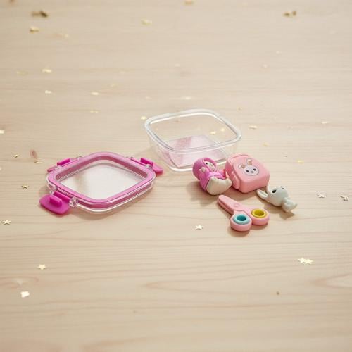 مجموعة ممحاة في صندوق