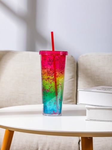 كوب مشروب بلاستيك بألوان متدرجة مع مزاز سعة كبيرة...