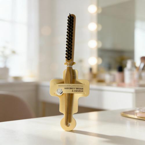 فرشاة تصفيف وتحديد الشعر