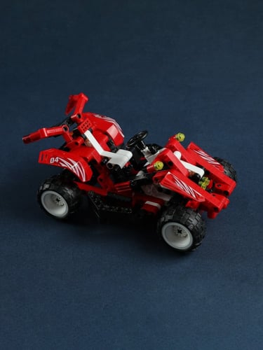 طقم تركيب سيارة سباق (احمر 250قطعة) - 11x18 سم