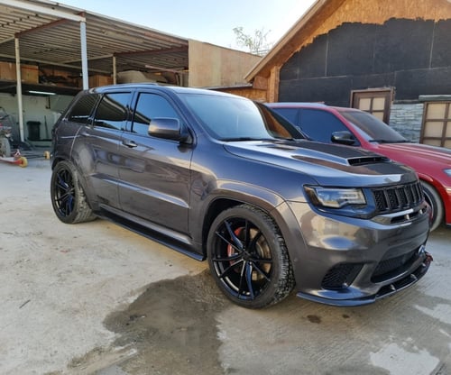 جوانب جيب جراند شيروكي اس ار تي 2017-2023