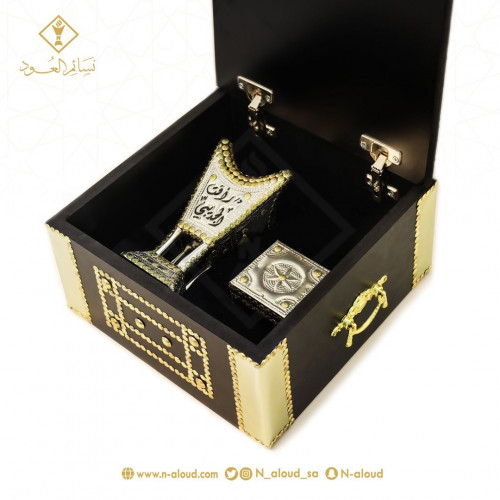 صندوق فاخر يحتوي على مبخرة مسمار ألماني مع علبة عو...