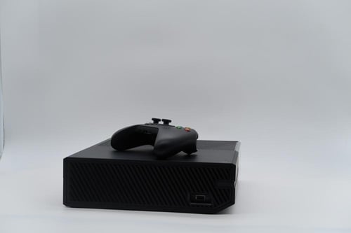 Xbox one جهاز اكس بوكس ون بالكرتون نظيف