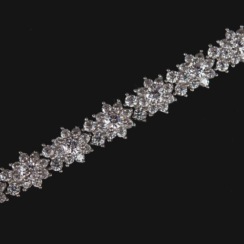 اسورة فضة نسائية