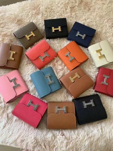 ايرمز مقاس ميني مع ستراب - لون اسود