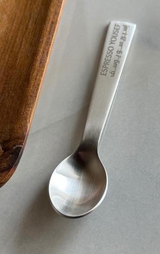 ملعقة الاسبرسو من اكمي مع كتابة ليزر