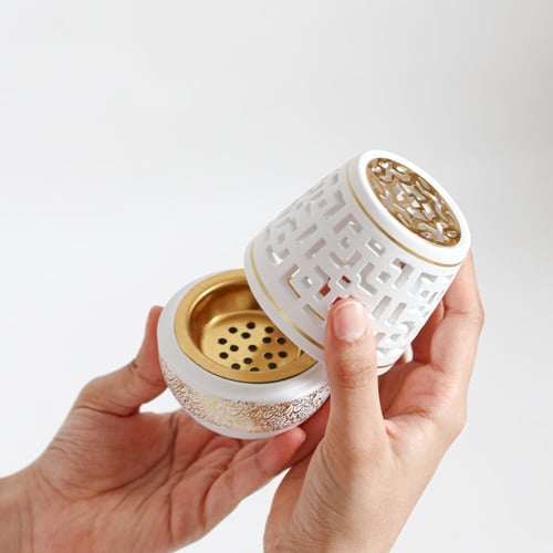 هدية ويفتح برحمته أبواب