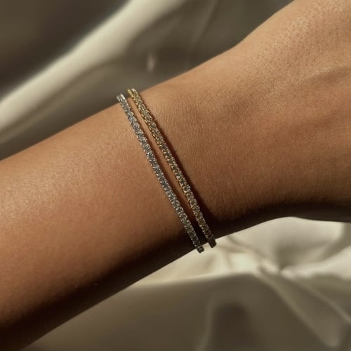 اسورة تنس وسط