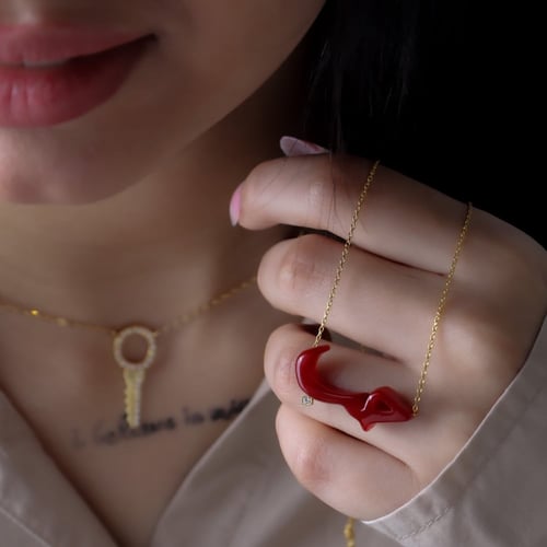 سلسال حب بالأحجار