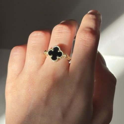 خاتم فان كليف بوجهين بالحجر الملون