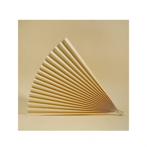 مجسمات ورقية