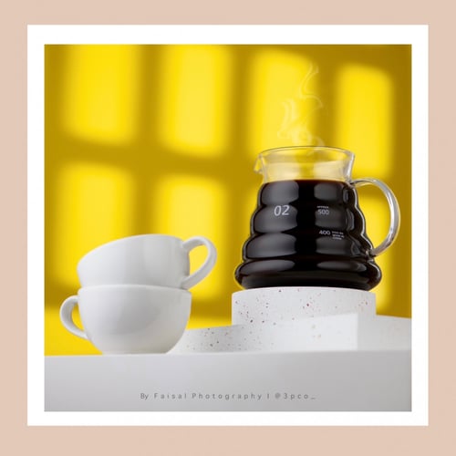 صانعة الظلال