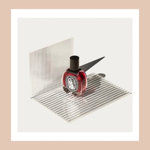 دعائم اكريليك شفاف