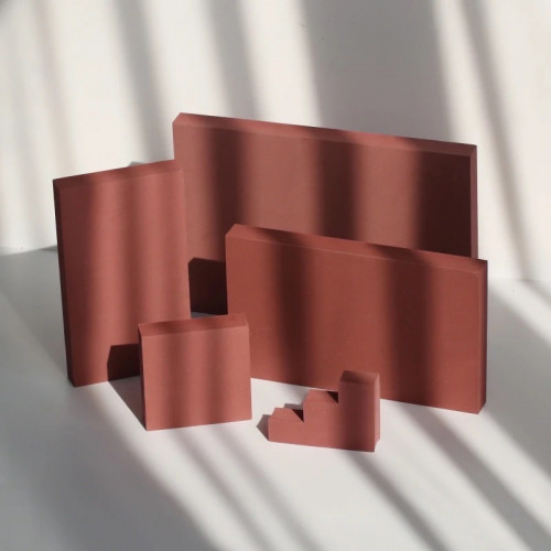 دعائم فوم لون احمر