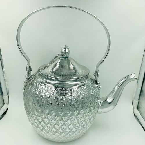 ابريق المنيوم منقوش