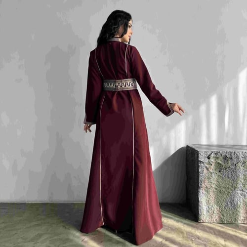 ثوب عسيري عنابي بـ تصميم عصري #3