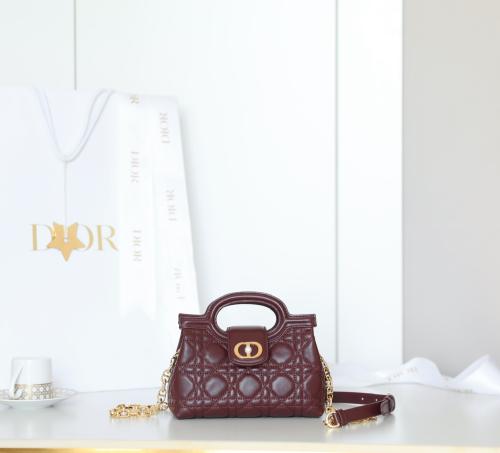 ديور Jolie Top Handle مقاس 18.5cm