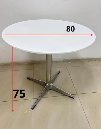 طاولة مفردة دائرية