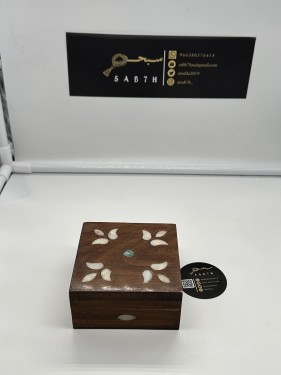 علبة خشبية فاخرة من خشب اللوز مطعم بالصدف