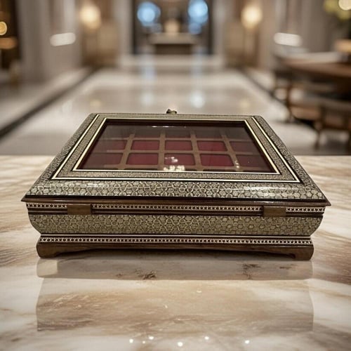 صندوق خواتم ومجوهرات مطعم بالعاج والنحاس سعة 30 خا...