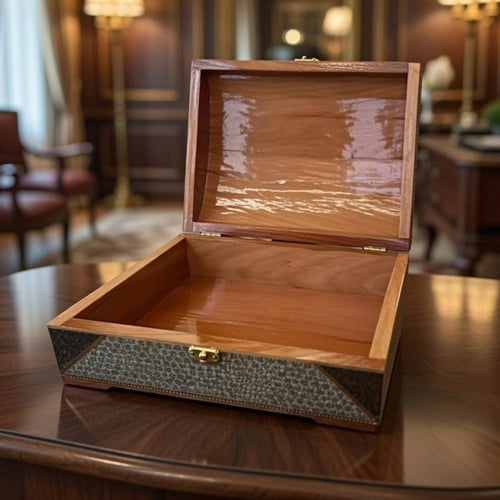 صندوق خشبي مطعم بالعاج والنحاس مع قفل