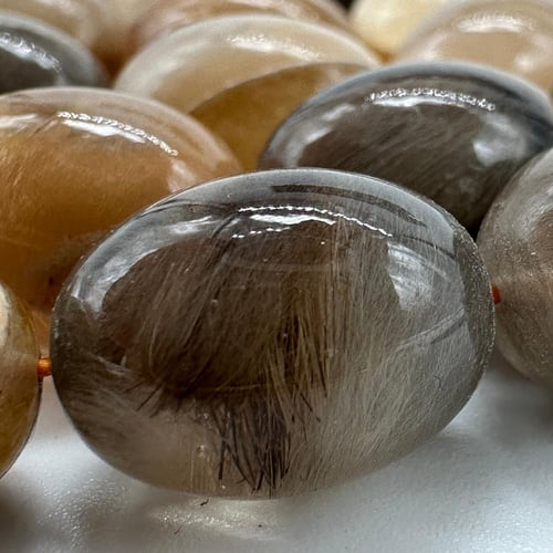 سبحة جلد الذيب الطبيعي مع الشهادة