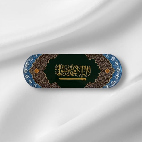 علبة خشبية مطعمه بالعاج والنحاس شعار المملكه