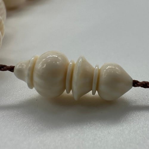 سبحة عاج ناب الفيل الافريقي مع عينه من الناب وشهاد...