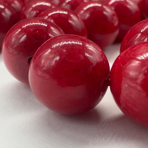 سبحة مرجان طبيعي حر مع عينة من المرجان