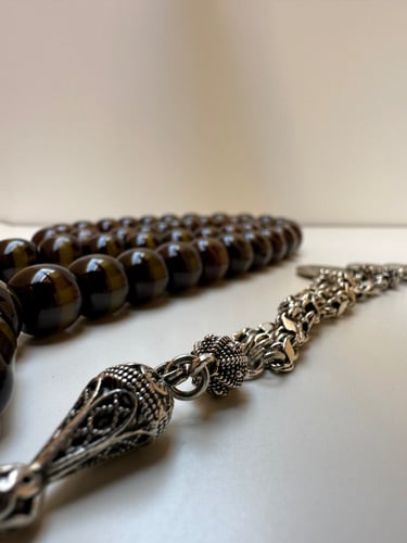 سبحة فاتوران الماني لون ضبعة غامق عدد الخرز 45