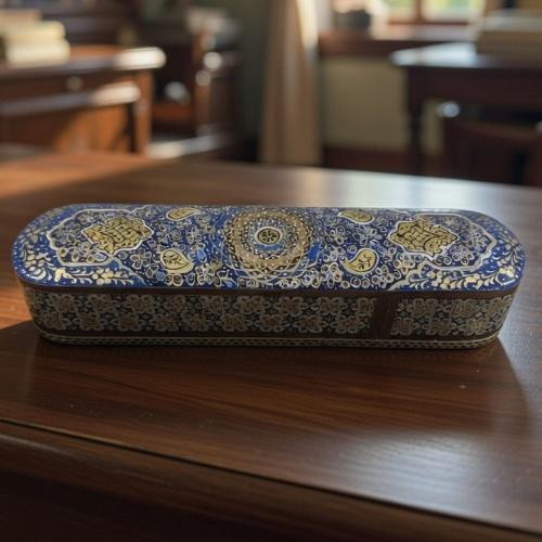 علبة خشبية مطعمه بالعاج والنحاس