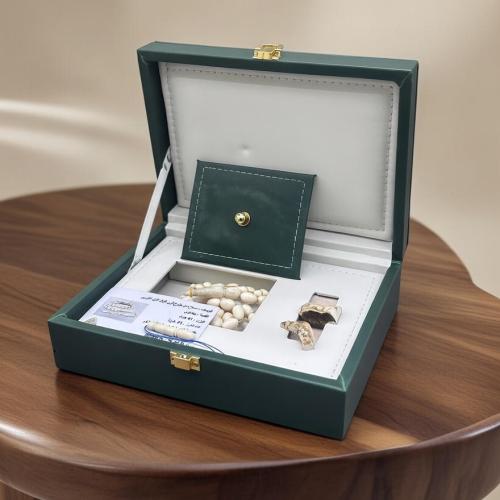 سبحة قرن الغزال الاوربي مع عينة طبيعية من قرن الغز...