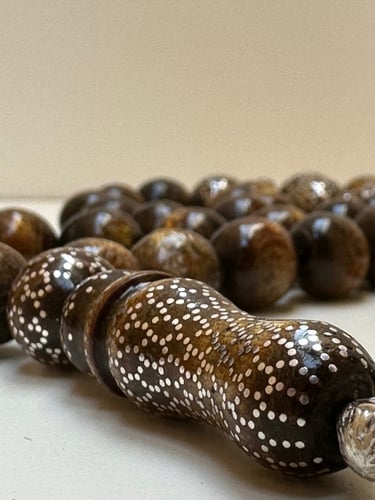 سبحة يسر البحر الاحمر مطعم بفضه عدد الخرز 33