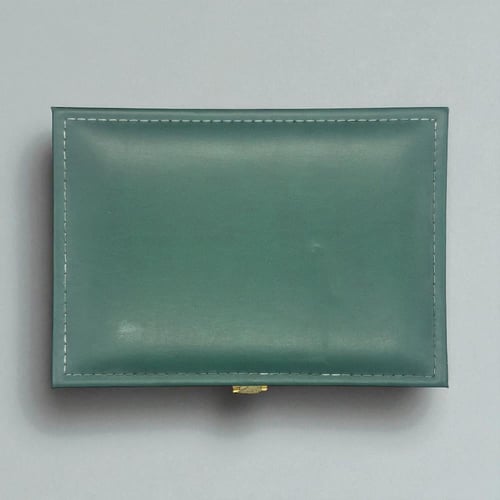 سبحة مرجان طبيعي حر مع عينة من المرجان