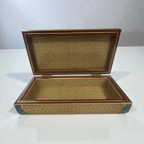 صندوق خشبي مطعم بالعاج والنحاس