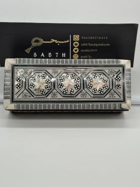 علبة فاخره من الخشب بنقش اسلامي من الصدف